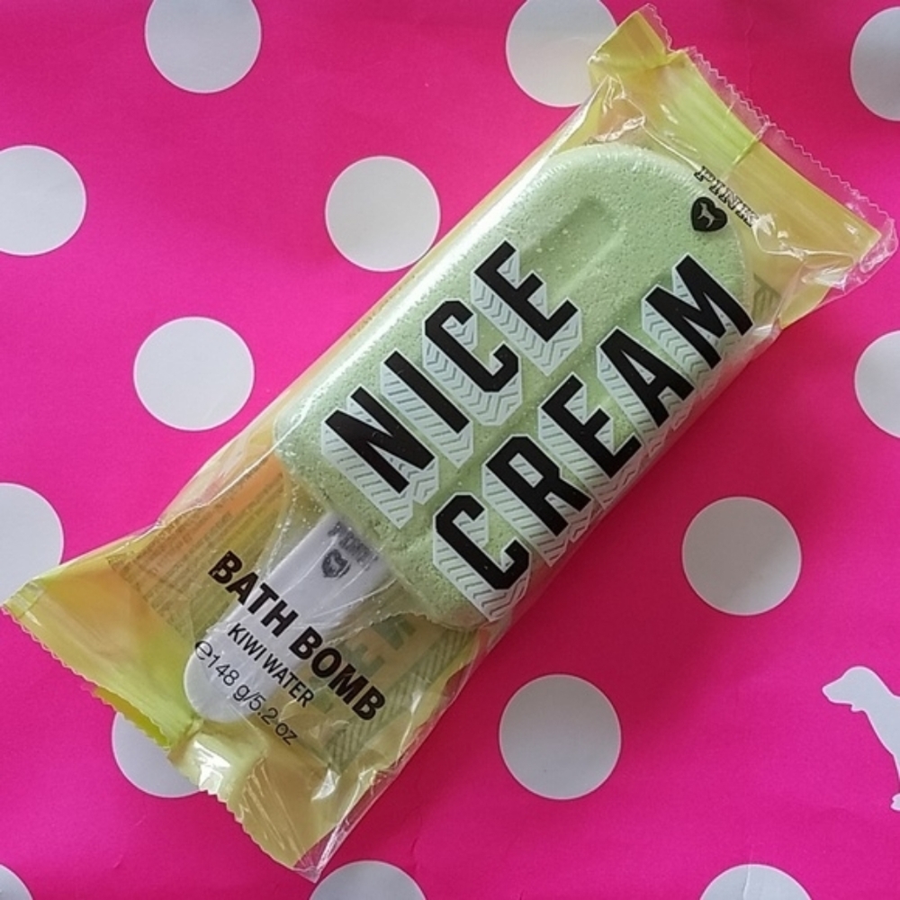 VS Pink Nice Cream Popsicle Bath Bomb NIP